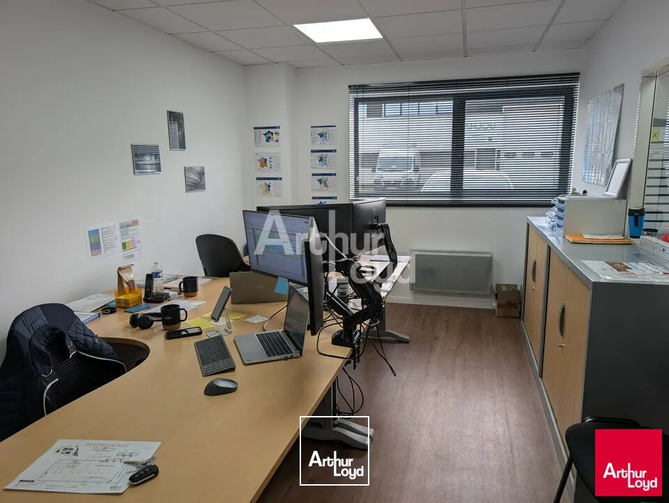 Locaux d'activité & Entrepôts - Location - CHARTRES-DE-BRETAGNE - 35131 - 260-260 - 7668913