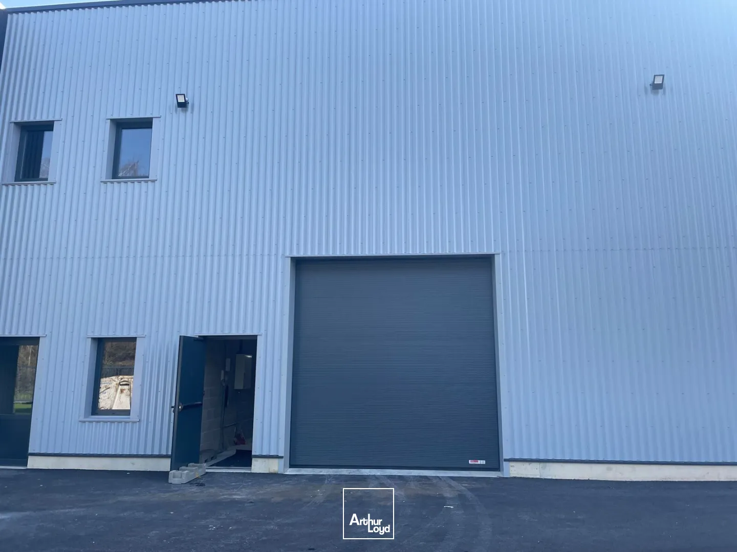 Locaux d'activité & Entrepôts - Location - BEAUVAIS - 60000 - 300-1200 - 7669013