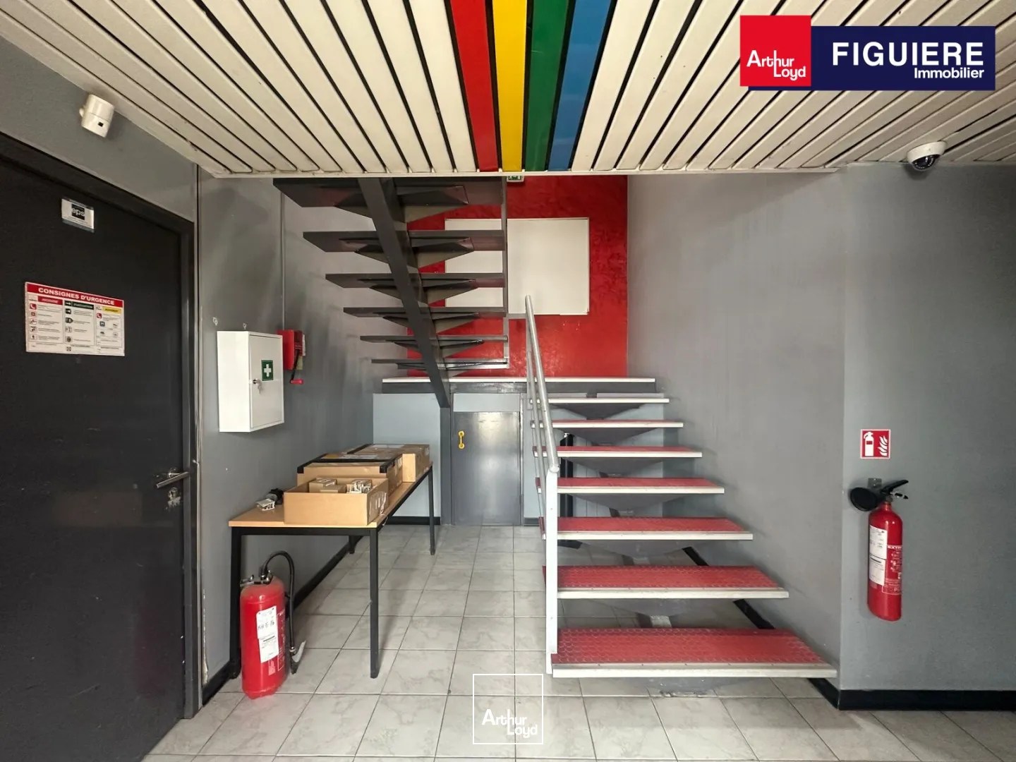 Locaux d'activité & Entrepôts - Location - SAINT VICTORET - 13730 - 590-590 - 7669038