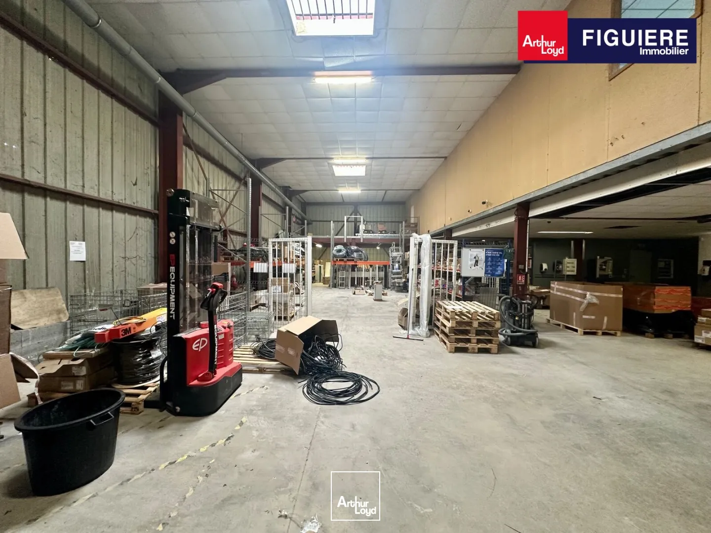 Locaux d'activité & Entrepôts - Location - SAINT VICTORET - 13730 - 590-590 - 7669039