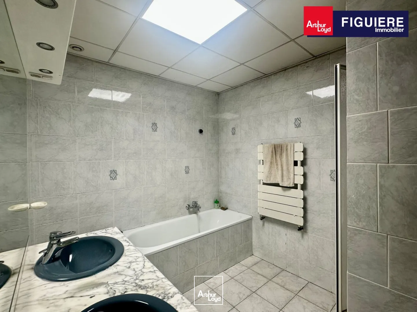 Locaux d'activité & Entrepôts - Location - SAINT VICTORET - 13730 - 590-590 - 7669049