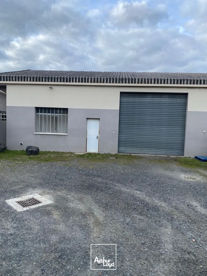 Locaux d'activité & Entrepôts - Location - LA FOUILLOUSE - 42480 - 320-320 - 7669298