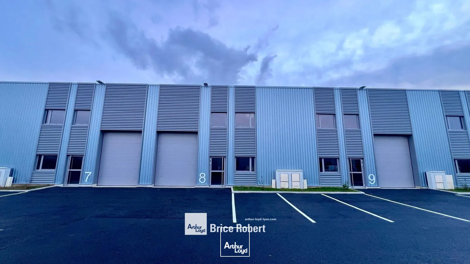 Locaux d'activité & Entrepôts - Vente - SAINT VULBAS - 01150 - 184.38-184.38 - 7669645