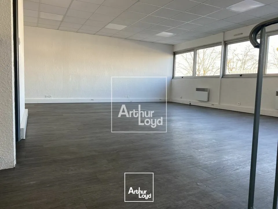 Locaux d'activité & Entrepôts - Location - CHILLY MAZARIN - 91380 - 279-837 - 7669828