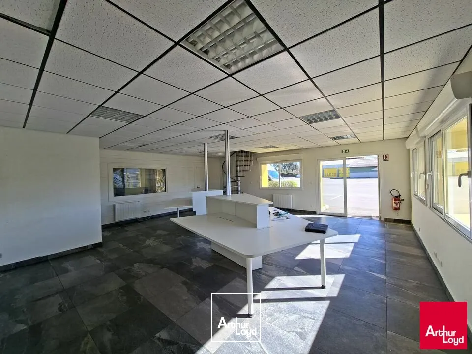 Locaux d'activité & Entrepôts - Location - CHAMPAGNE - 72470 - 3400-3400 - 7669863