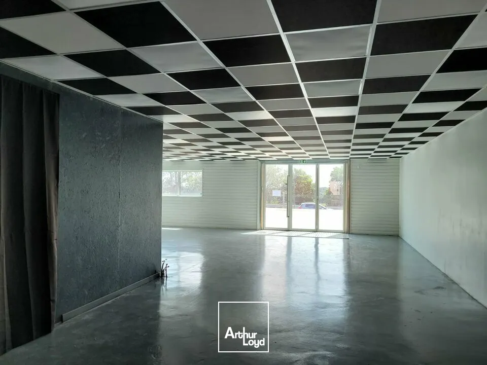 Locaux d'activité & Entrepôts - Location - AUBIGNY-LES CLOUZEAUX - 85430 - 225-225 - 7669877