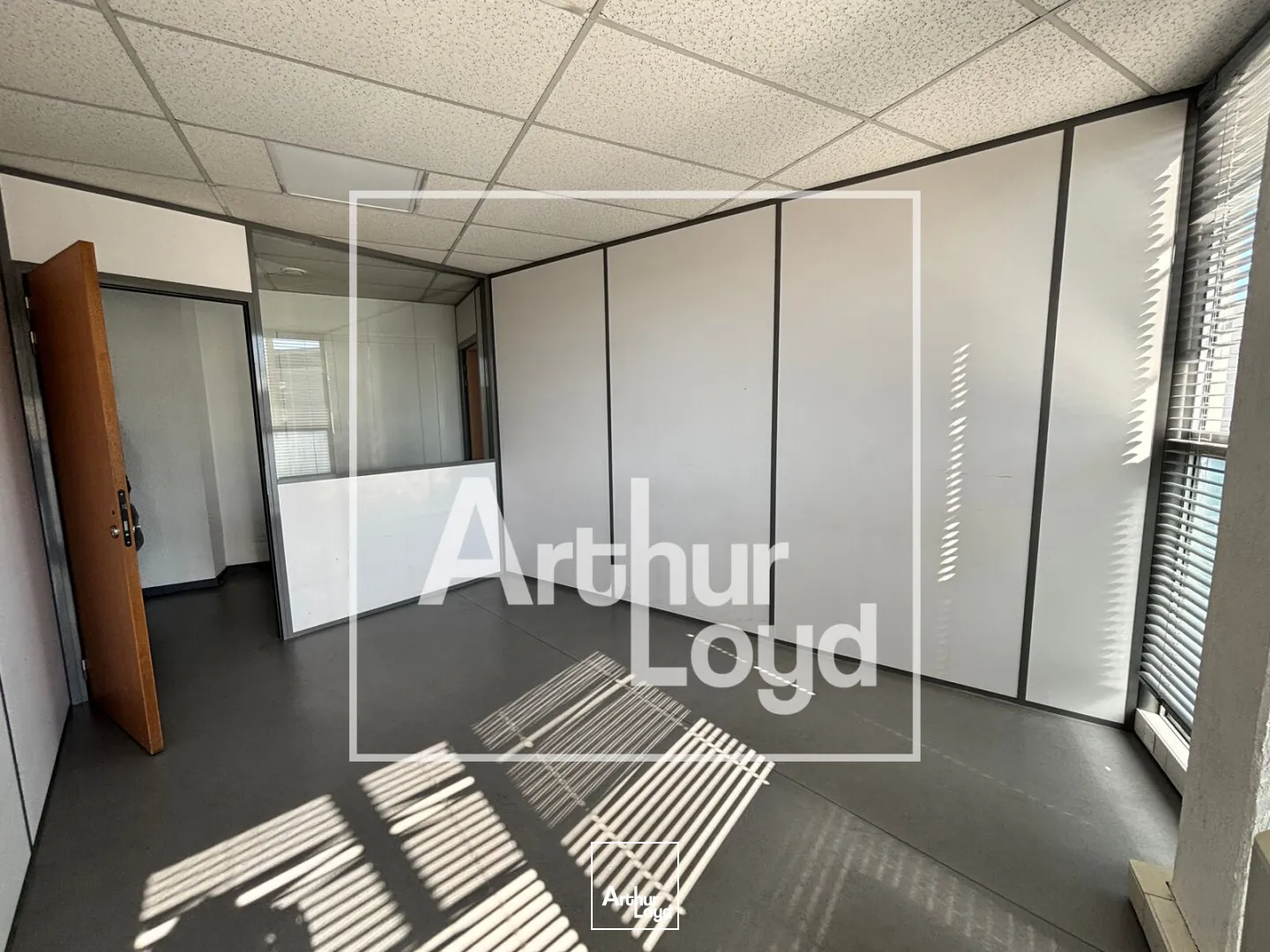 Bureaux - Location - NIMES - 30900 - 141-141 - 7669959