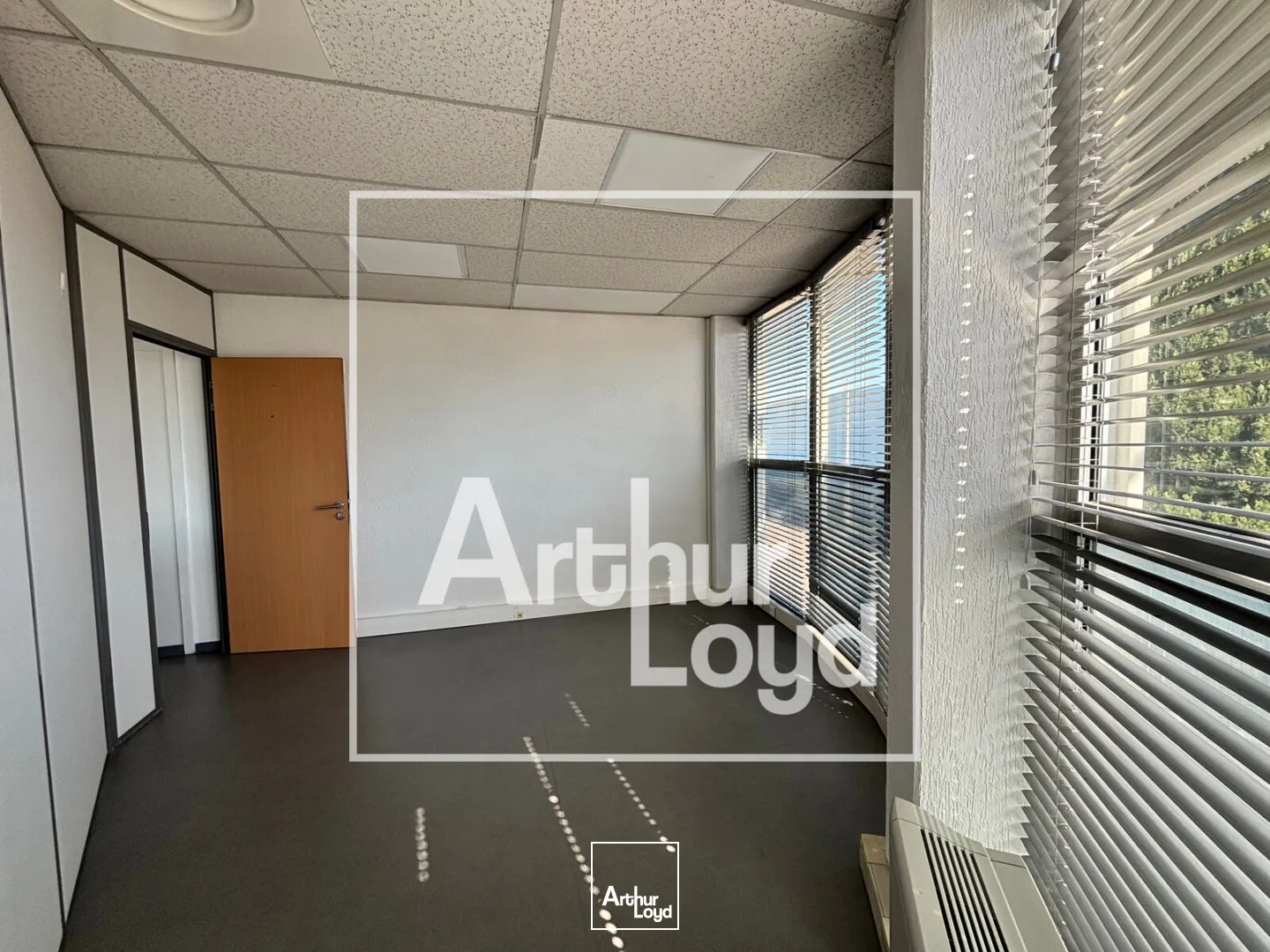 Bureaux - Location - NIMES - 30900 - 141-141 - 7669960