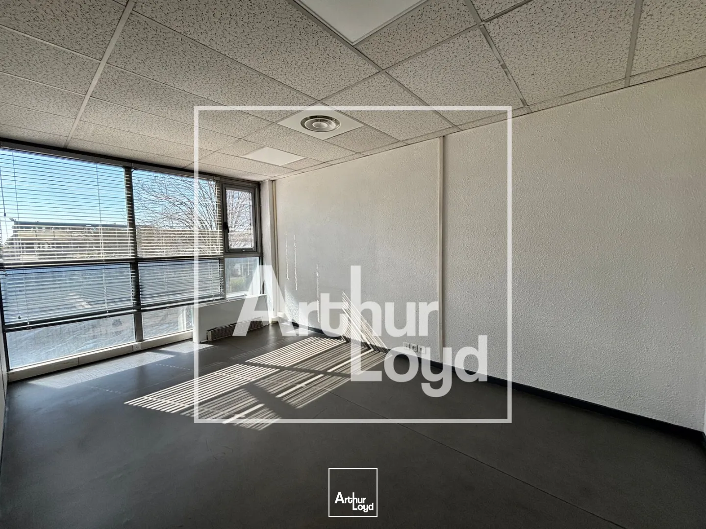 Bureaux - Location - NIMES - 30900 - 141-141 - 7669964