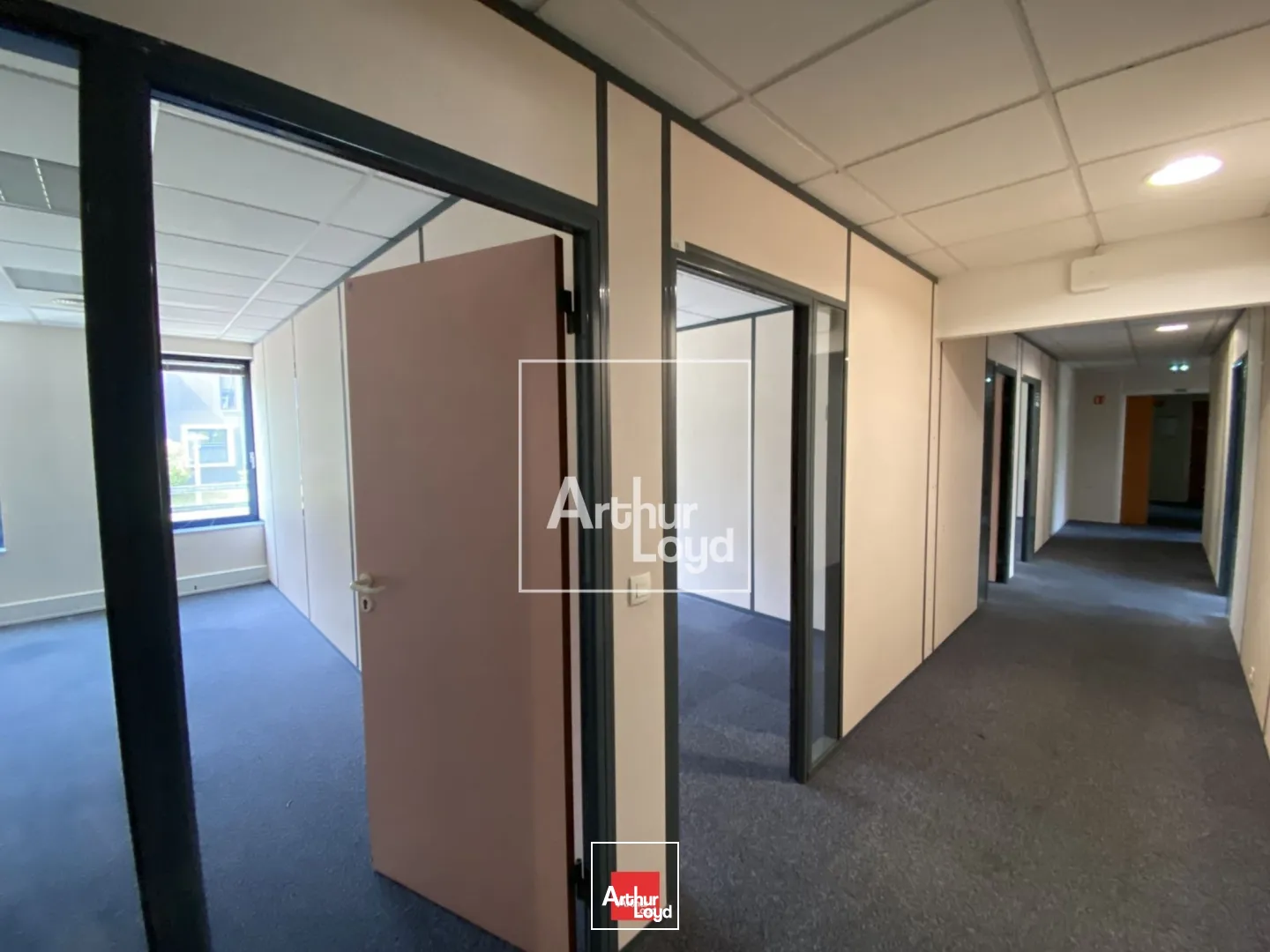 Bureaux - Location - MEYLAN - 38240 - 133-947.7 - 7669996