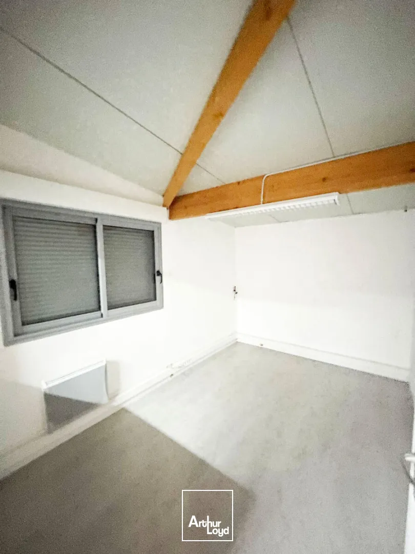 Locaux d'activité & Entrepôts - Vente - HERIC - 44810 - 210-210 - 7670096