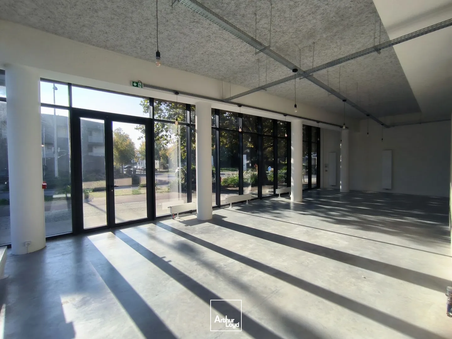 Locaux commerciaux - Location - SAINT NAZAIRE - 44600 - 144-144 - 7670127