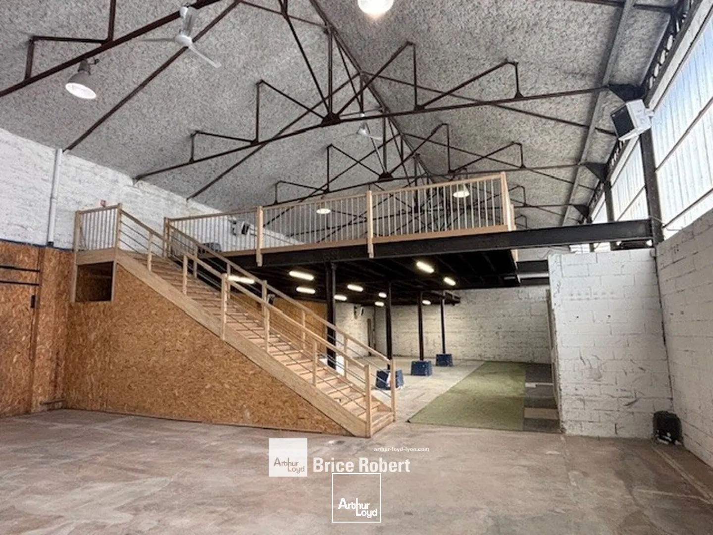 Locaux d'activité & Entrepôts - Location - LYON - 69007 - 861.65-861.65 - 7670501