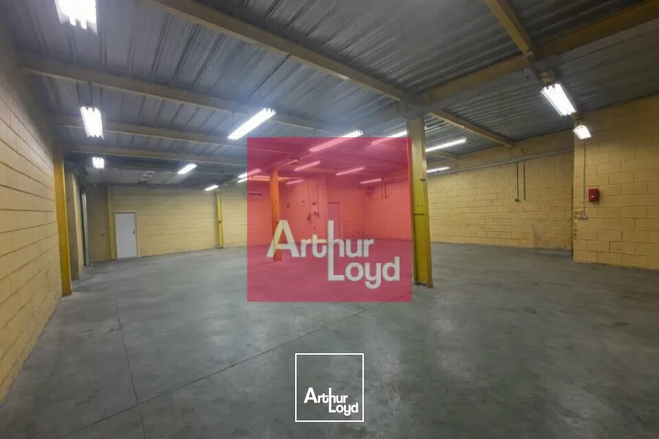 Locaux d'activité & Entrepôts - Vente - RIOM - 63200 - 965-965 - 7670540