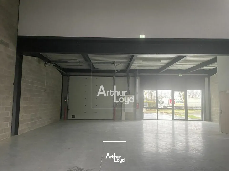 Locaux d'activité & Entrepôts - Location - BONDOUFLE - 91070 - 378-7560 - 7670579