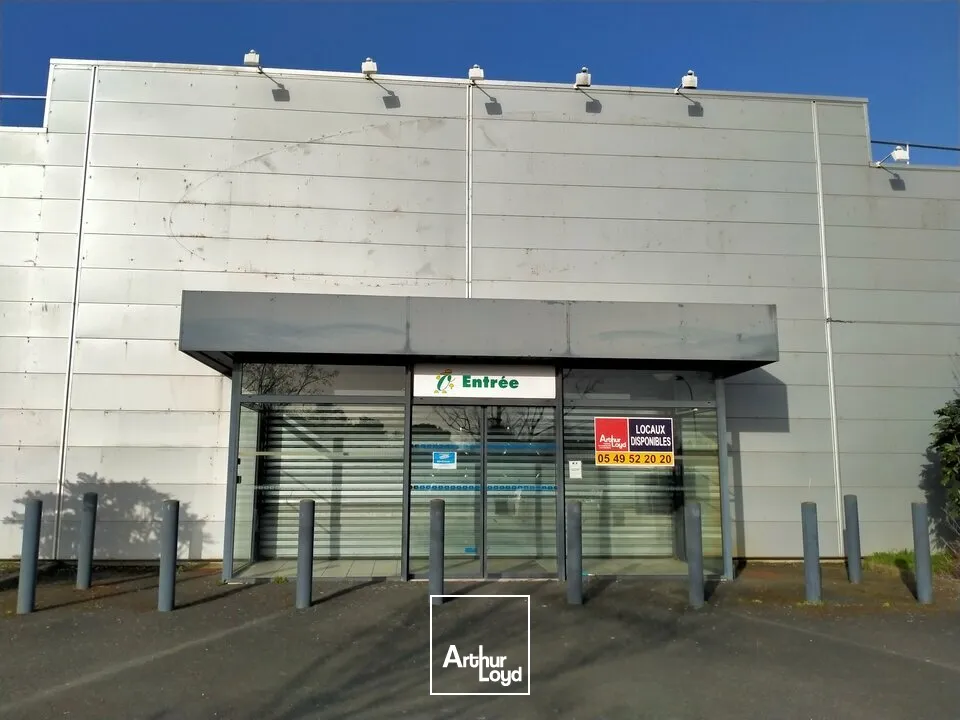 Locaux commerciaux - Location - CHASSENEUIL DU POITOU - 86360 - 1950-1950 - 7670635