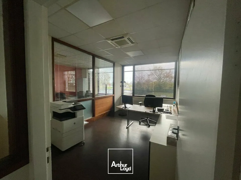 Locaux d'activité & Entrepôts - Location - BOURNEZEAU - 85480 - 5400-5400 - 7670662