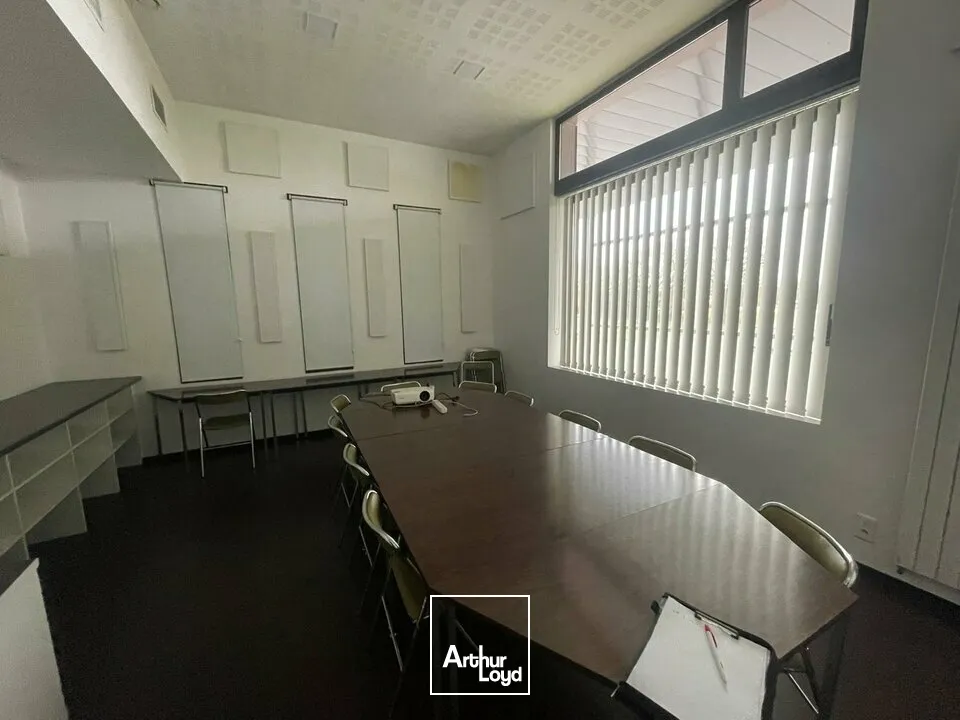 Locaux d'activité & Entrepôts - Location - BOURNEZEAU - 85480 - 5400-5400 - 7670663