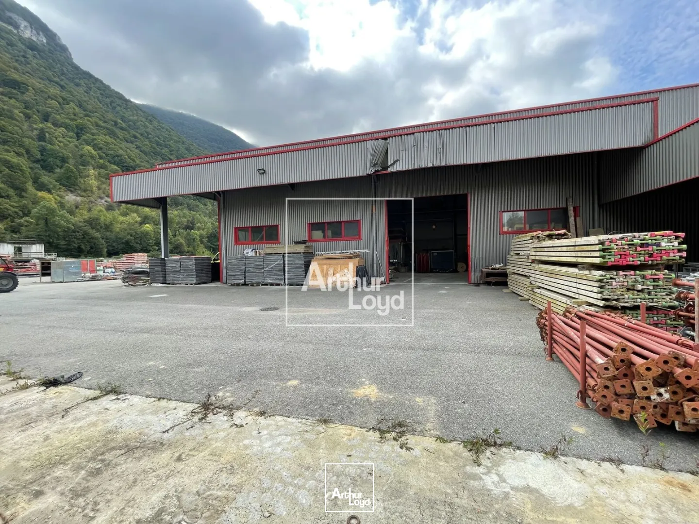 Locaux d'activité & Entrepôts - Location - SAINT QUENTIN SUR ISERE - 38210 - 1555-1555 - 7670860