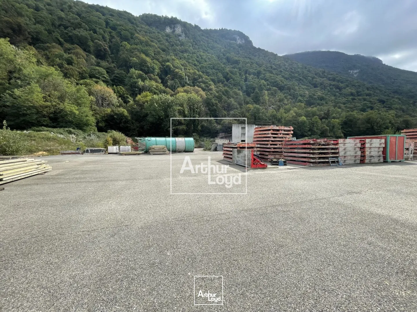 Locaux d'activité & Entrepôts - Location - SAINT QUENTIN SUR ISERE - 38210 - 1555-1555 - 7670884