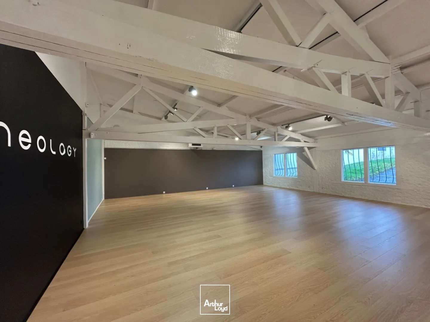 Locaux commerciaux - Location - DIVATTE SUR LOIRE - 44450 - 240-592 - 7670975