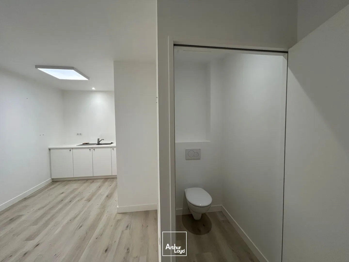 Locaux commerciaux - Location - DIVATTE SUR LOIRE - 44450 - 240-592 - 7670982