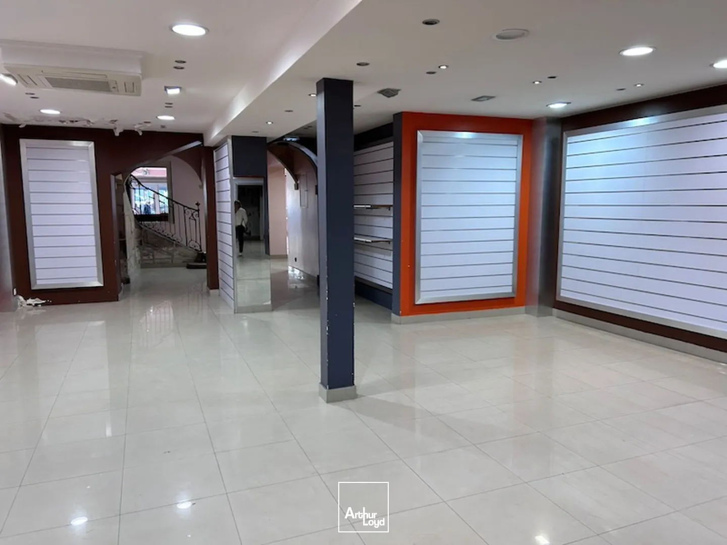 Locaux commerciaux - Location - MACON - 71000 - 185-185 - 7671004