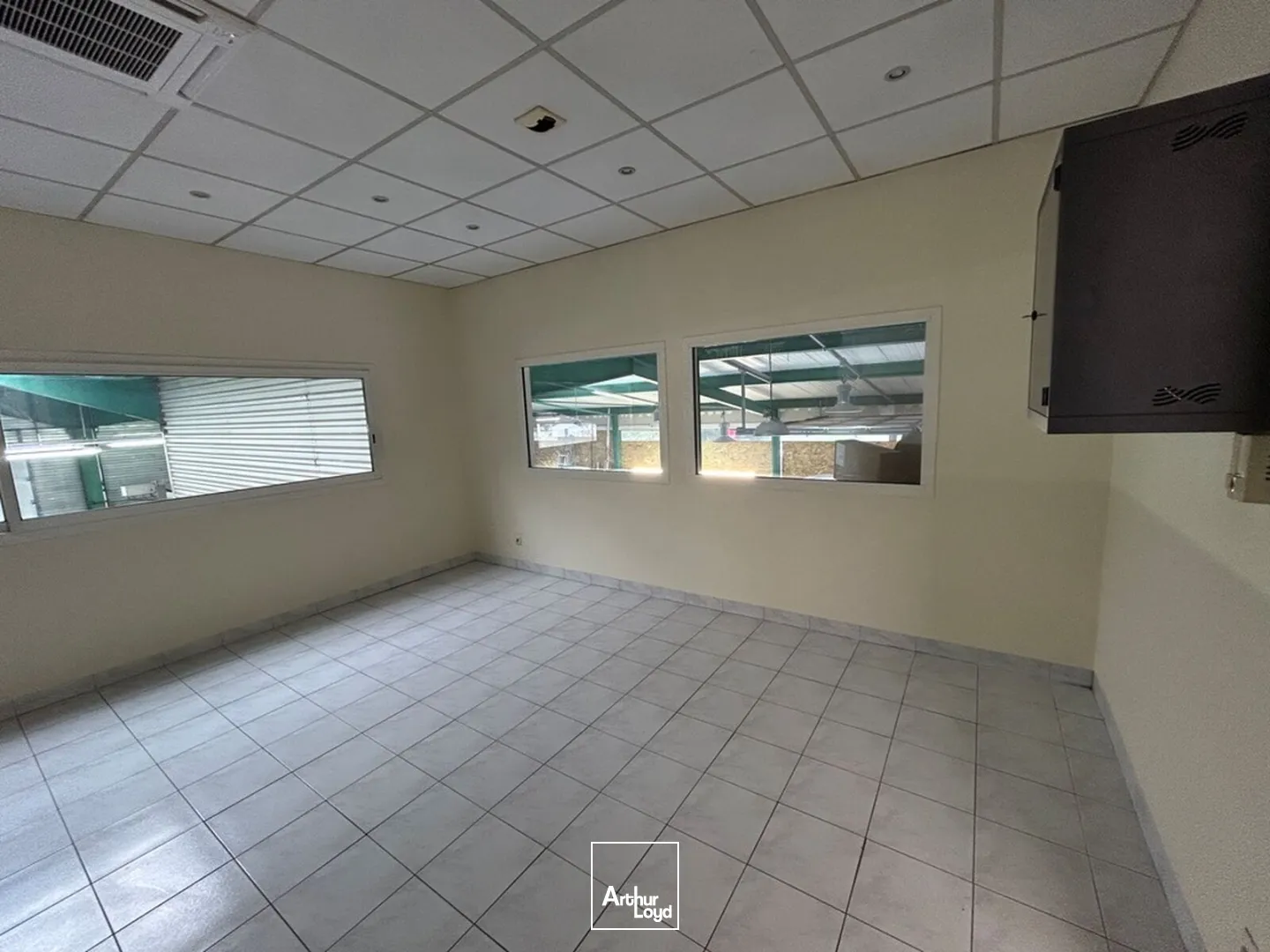 Locaux d'activité & Entrepôts - Location - PERPIGNAN - 66000 - 172-867 - 7671070