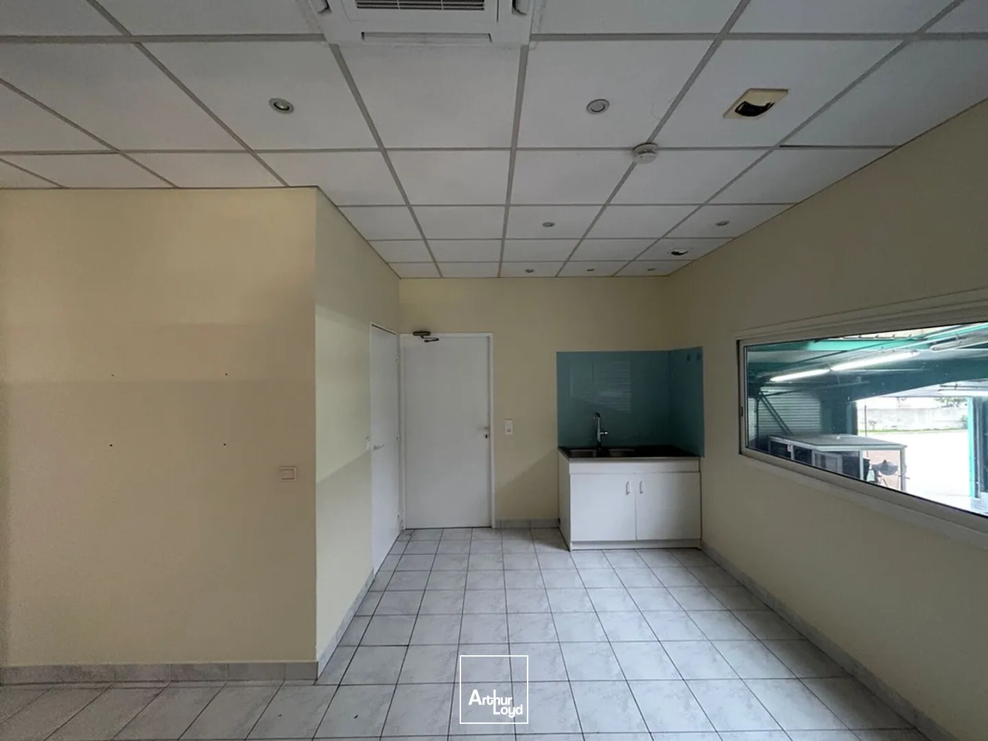 Locaux d'activité & Entrepôts - Location - PERPIGNAN - 66000 - 172-867 - 7671075