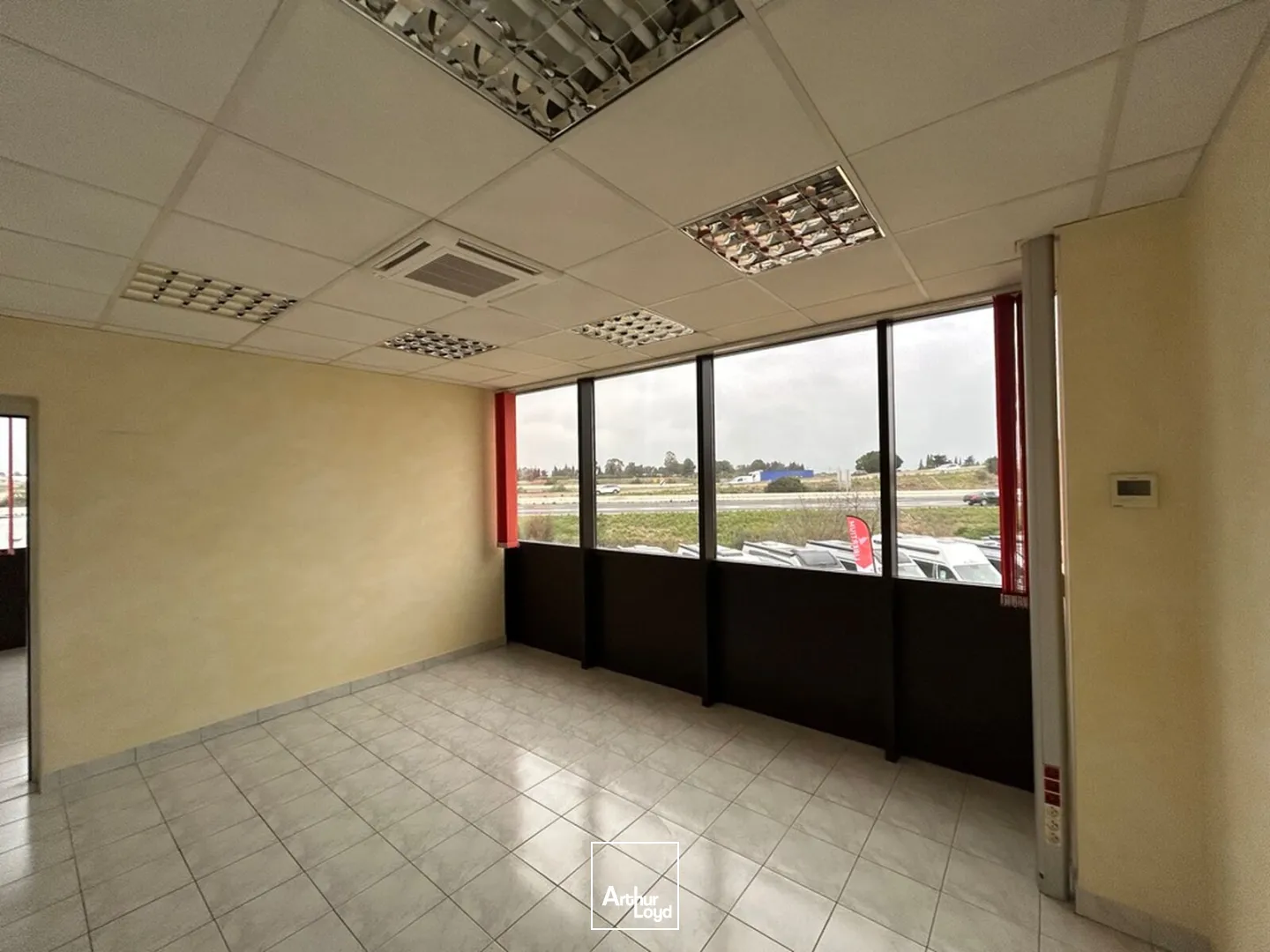 Locaux d'activité & Entrepôts - Location - PERPIGNAN - 66000 - 172-867 - 7671076