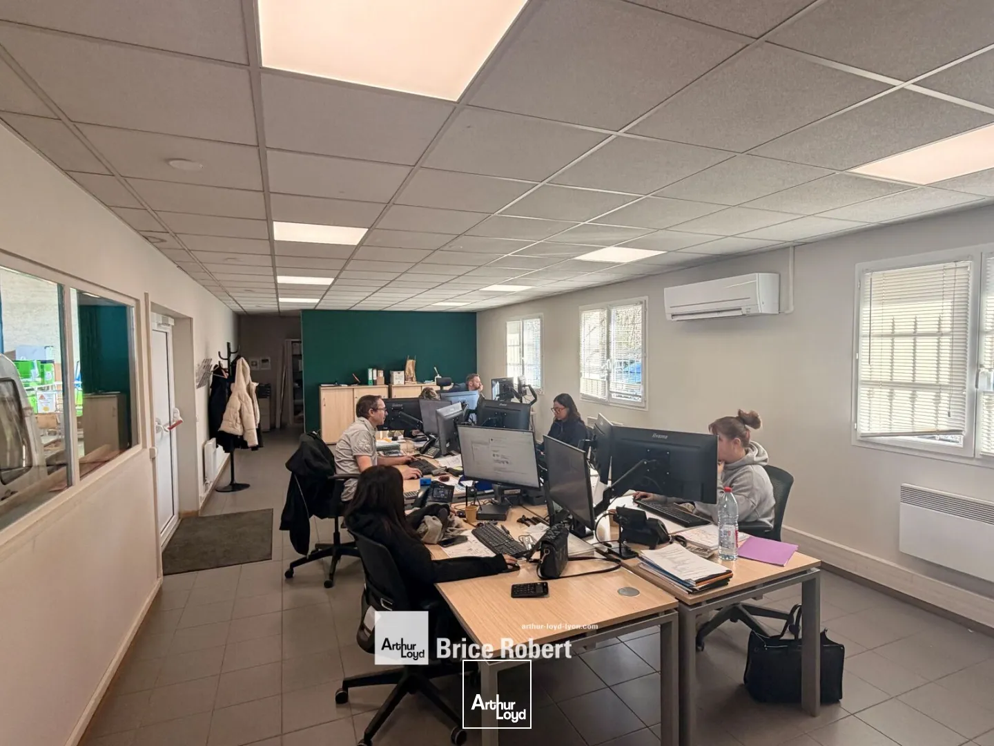 Locaux d'activité & Entrepôts - Location - DECINES CHARPIEU - 69150 - 372-372 - 7671394