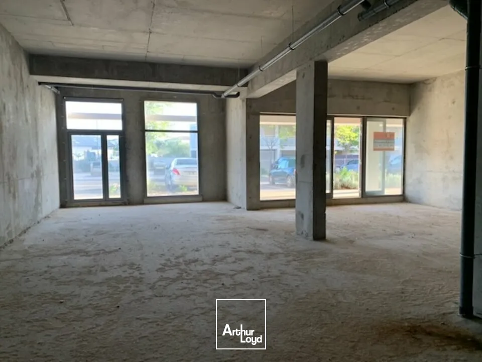 Locaux commerciaux - Location - LES ANGLES - 30133 - 261.9-261.9 - 7671436