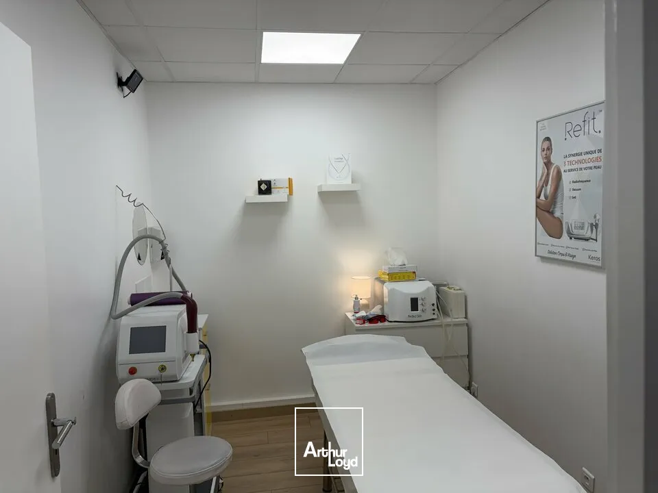 Locaux commerciaux - Location - BESSINES - 79000 - 113-113 - 7671546