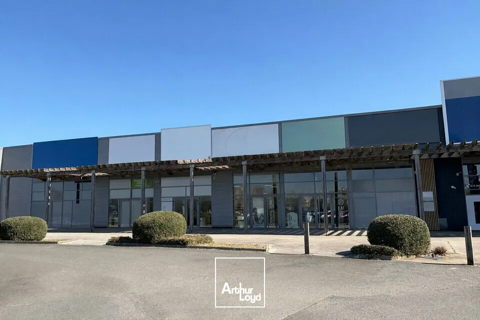 Locaux commerciaux - Location - BESSINES - 79000 - 113-113 - 7671548