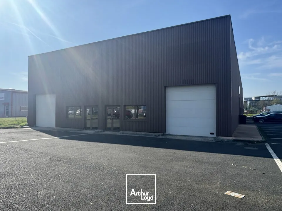 Locaux d'activité & Entrepôts - Location - MONTLOUIS SUR LOIRE - 37270 - 268-268 - 7671640