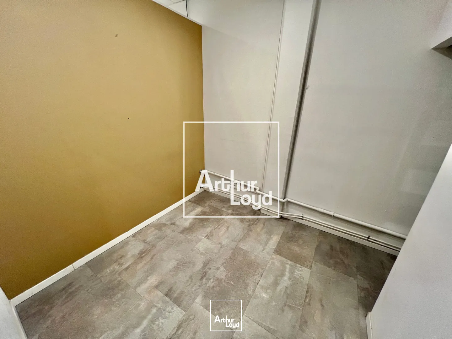 Locaux commerciaux - Location - JUVIGNAC - 34990 - 110-110 - 7671707