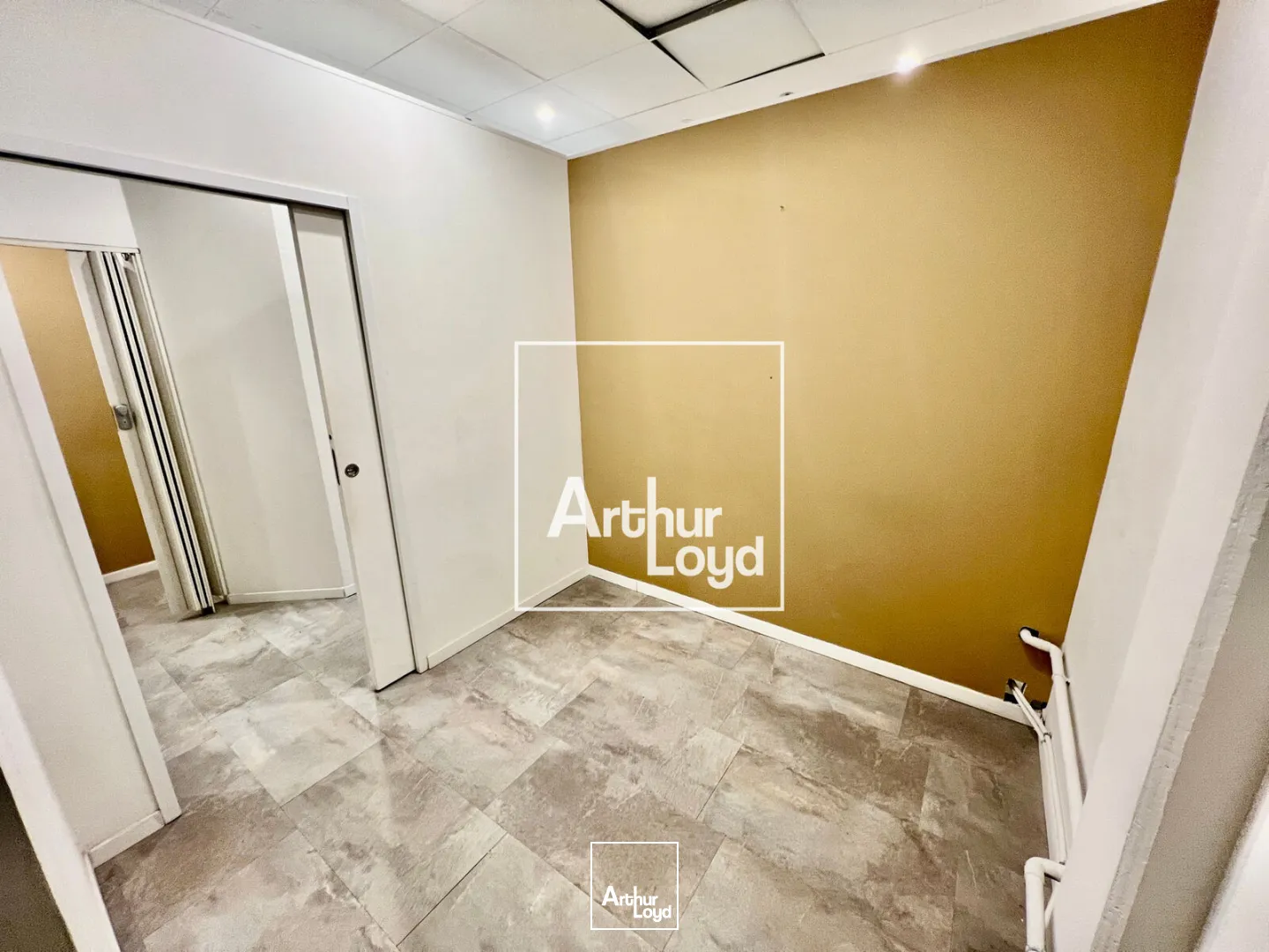 Locaux commerciaux - Location - JUVIGNAC - 34990 - 110-110 - 7671708