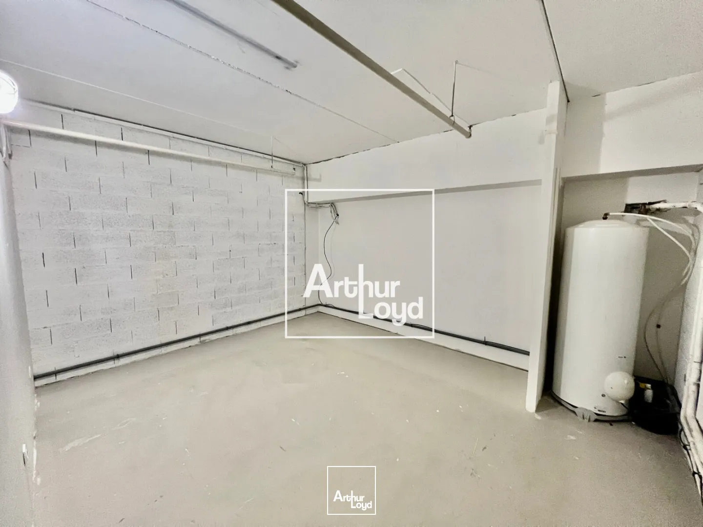 Locaux commerciaux - Location - JUVIGNAC - 34990 - 110-110 - 7671713