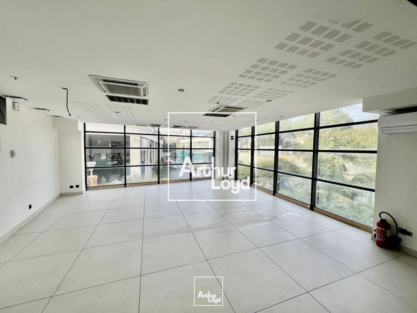 Locaux commerciaux - Location - JUVIGNAC - 34990 - 216-216 - 7671720