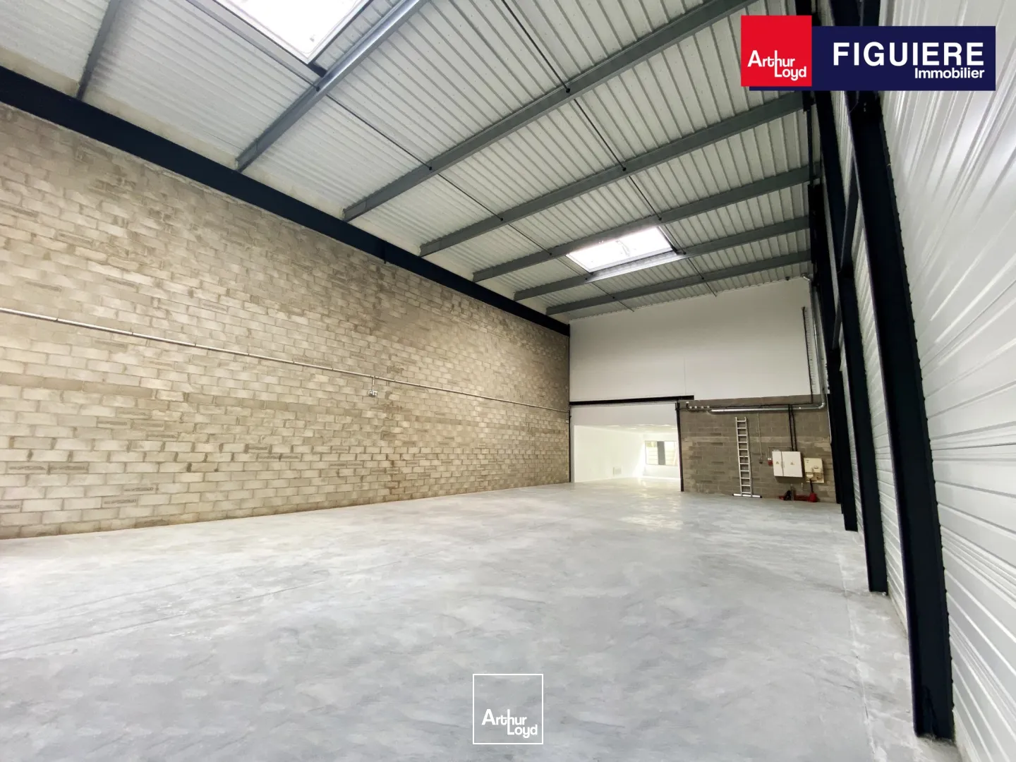 Locaux d'activité & Entrepôts - Vente - MARIGNANE - 13700 - 463-1391 - 7673378