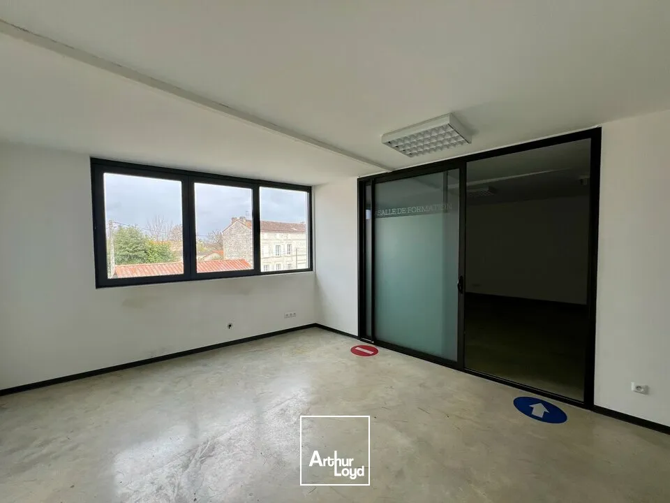 Bureaux - Location - ANGOULÊME - 16000 - 160-160 - 7673474