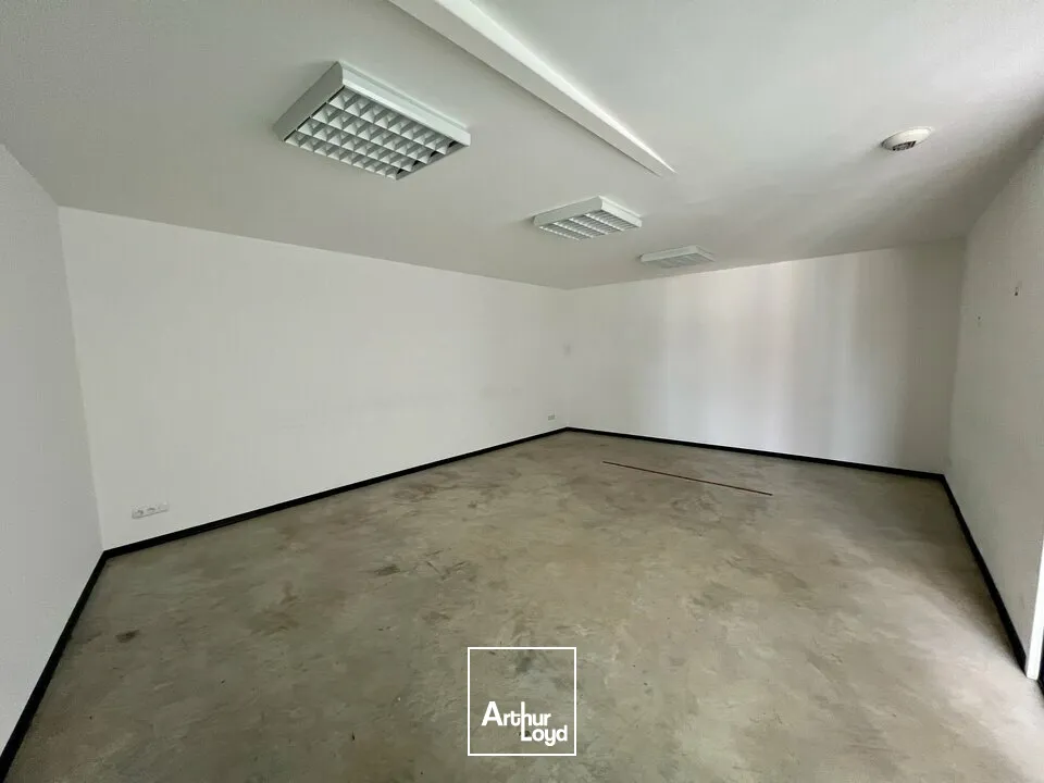 Bureaux - Location - ANGOULÊME - 16000 - 160-160 - 7673475