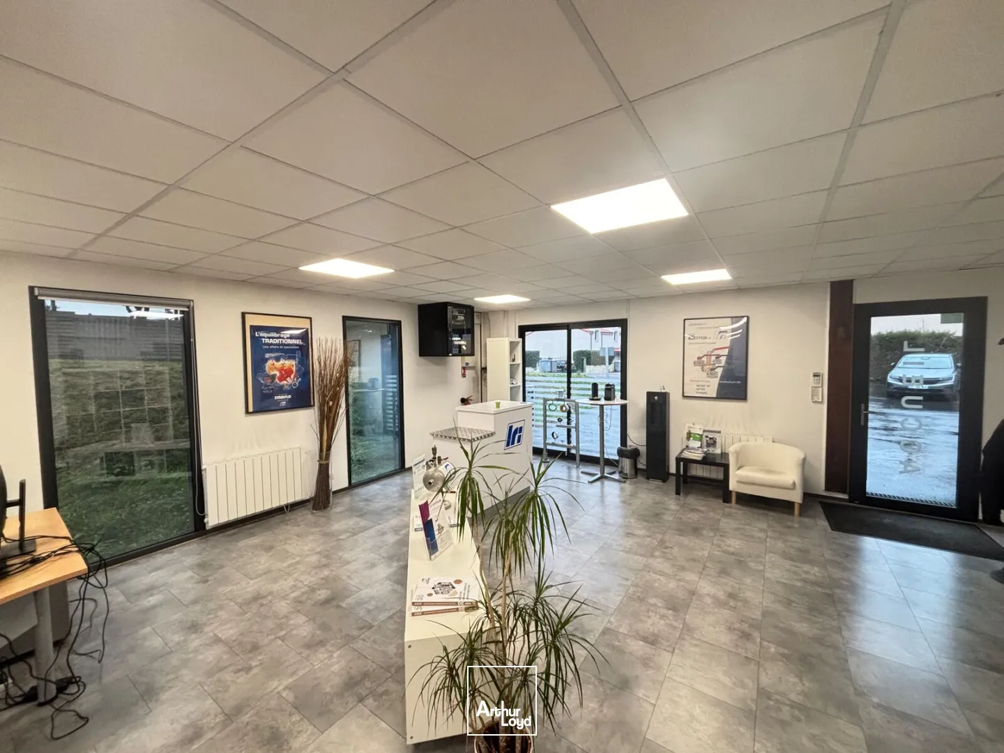 Locaux d'activité & Entrepôts - Location - REZE - 44400 - 240-240 - 7673594