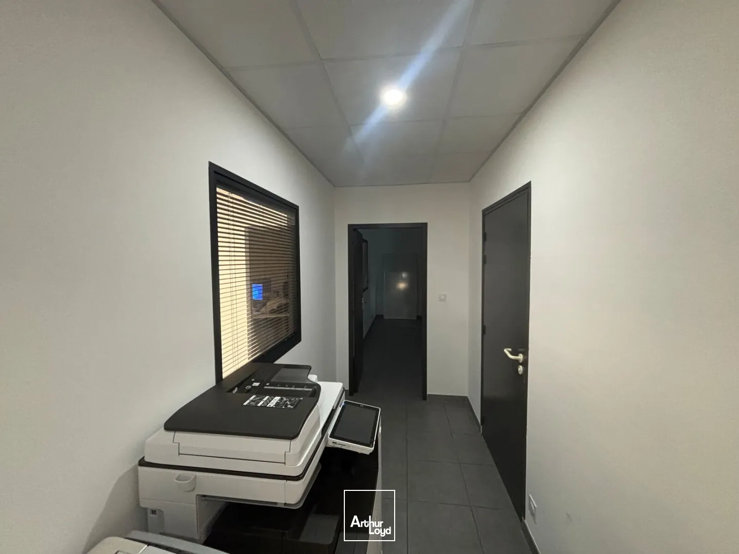 Locaux d'activité & Entrepôts - Location - REZE - 44400 - 240-240 - 7673596