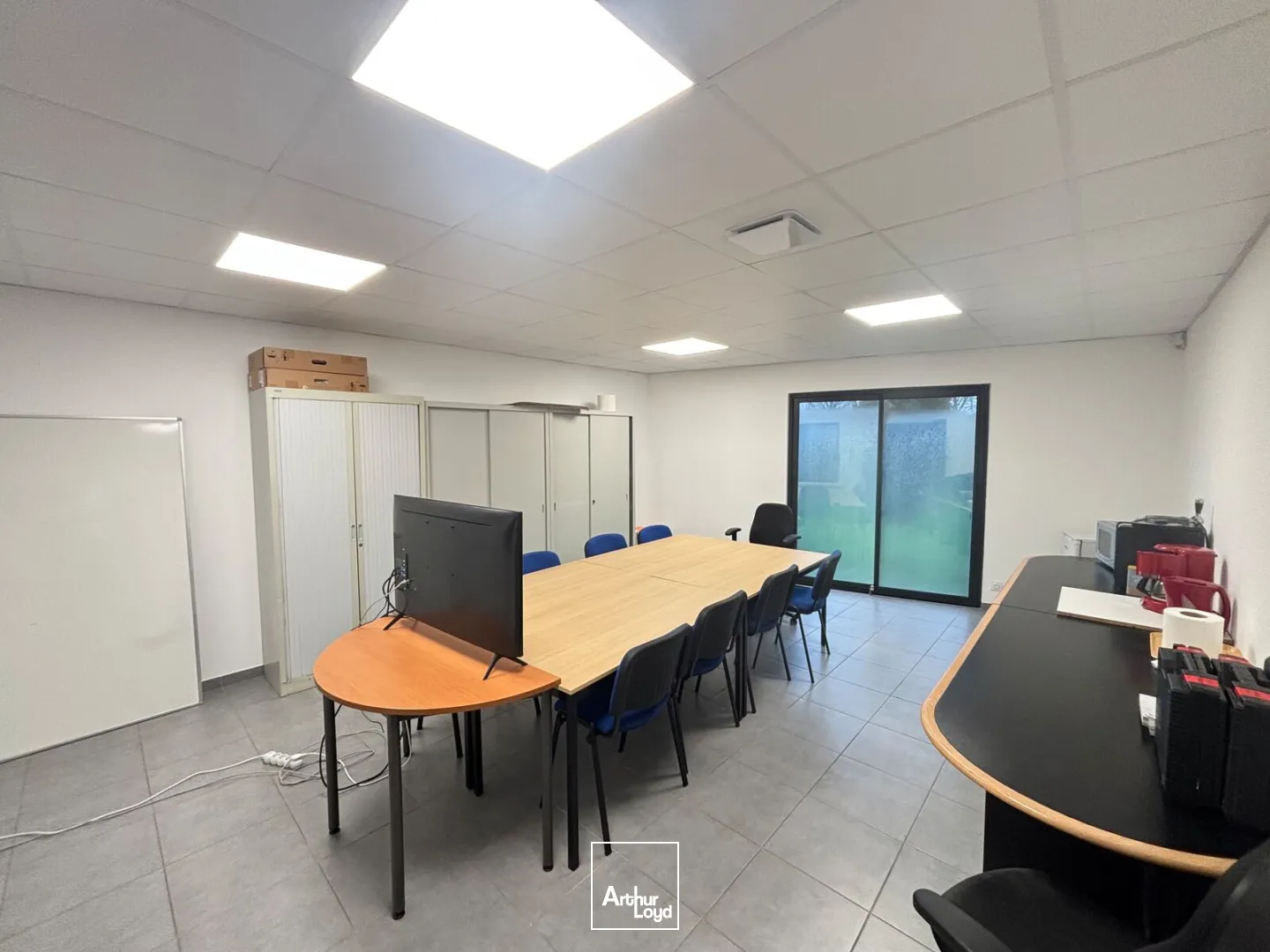 Locaux d'activité & Entrepôts - Location - REZE - 44400 - 240-240 - 7673597