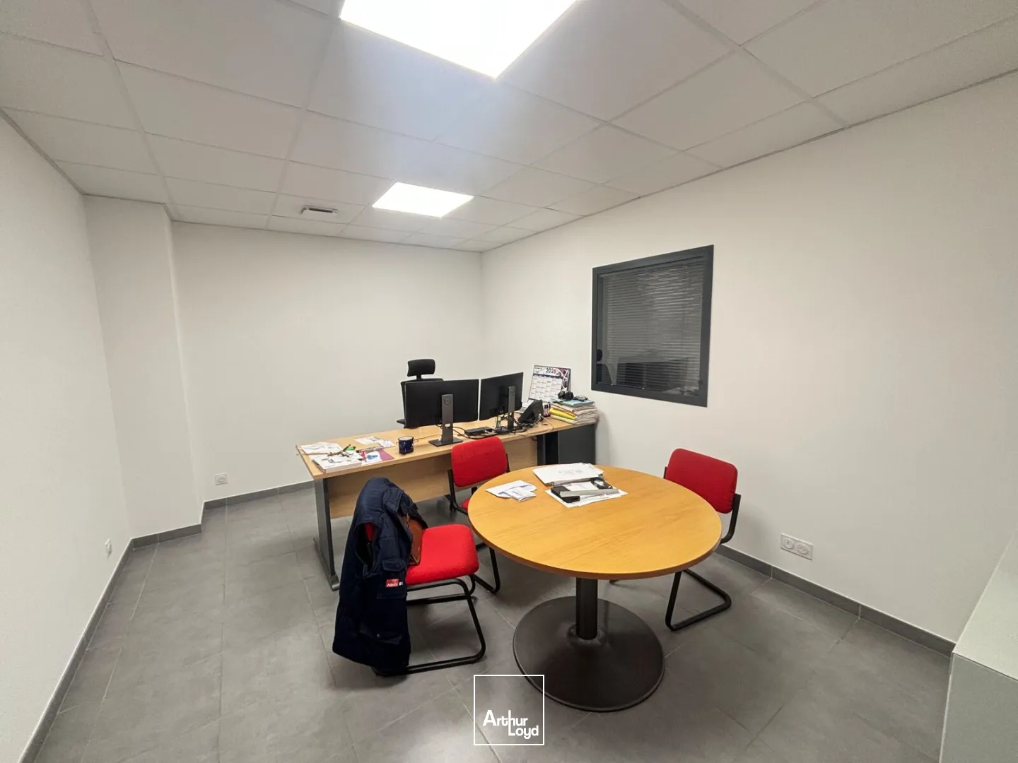 Locaux d'activité & Entrepôts - Location - REZE - 44400 - 240-240 - 7673599