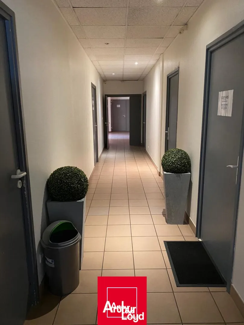 Bureaux - Location - LIMAS - 69400 - 51.7-106.7 - 7673633