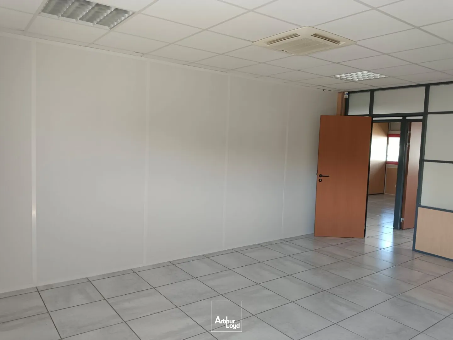 Bureaux - Location - SIX FOURS LES PLAGES - 83140 - 220-220 - 7673953