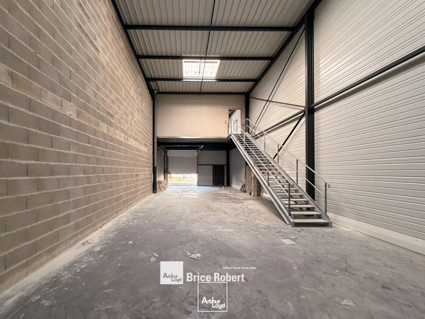 Locaux d'activité & Entrepôts - Location - DECINES CHARPIEU - 69150 - 143-143 - 7674228