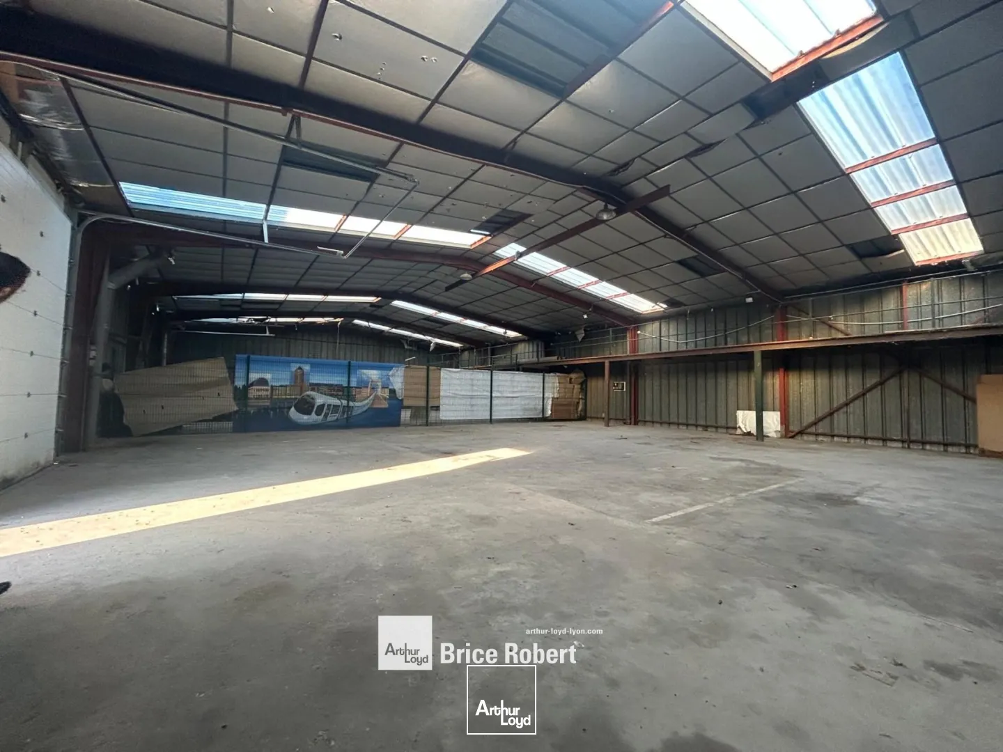 Locaux d'activité & Entrepôts - Location - RILLIEUX LA PAPE - 69140 - 450-450 - 7674255